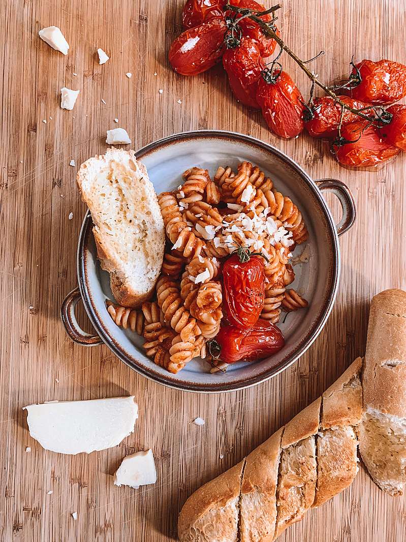 Pasta med hjemmelavet tomatsauce